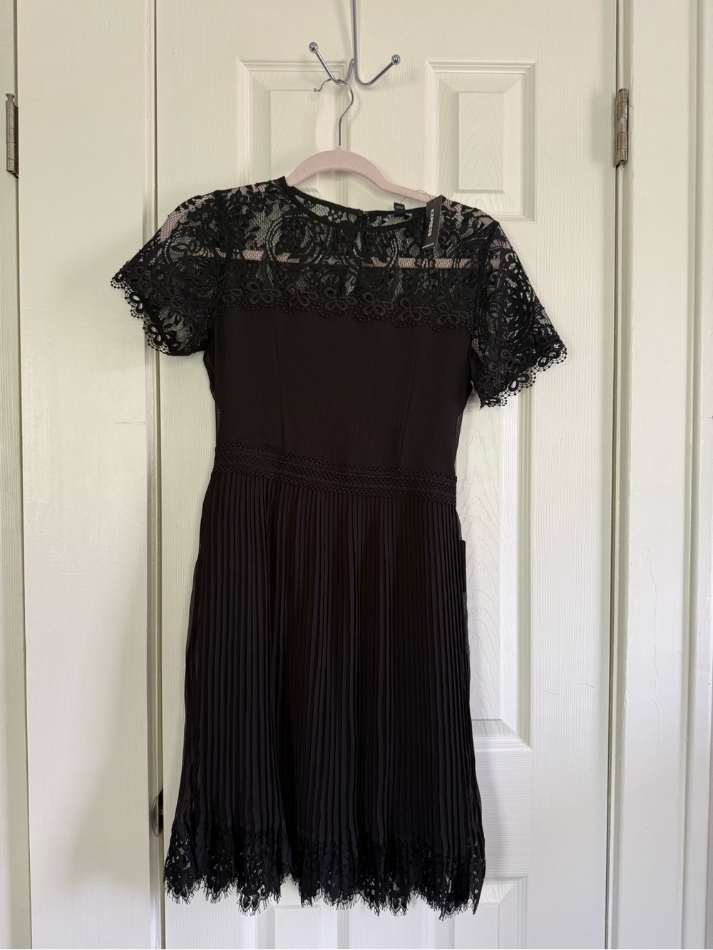 Express Black Lace Yoke Pleated Midi Dress